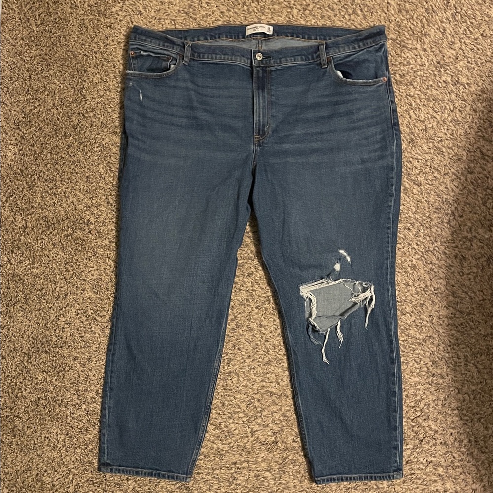 Abercrombie & Fitch the mom high rise jeans